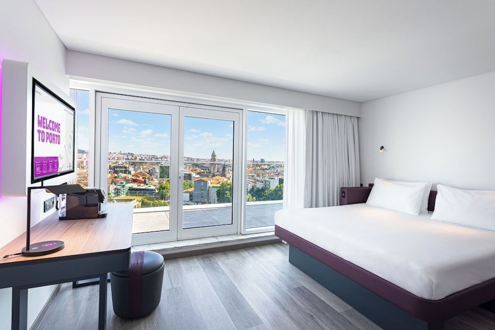 YOTEL Porto 1