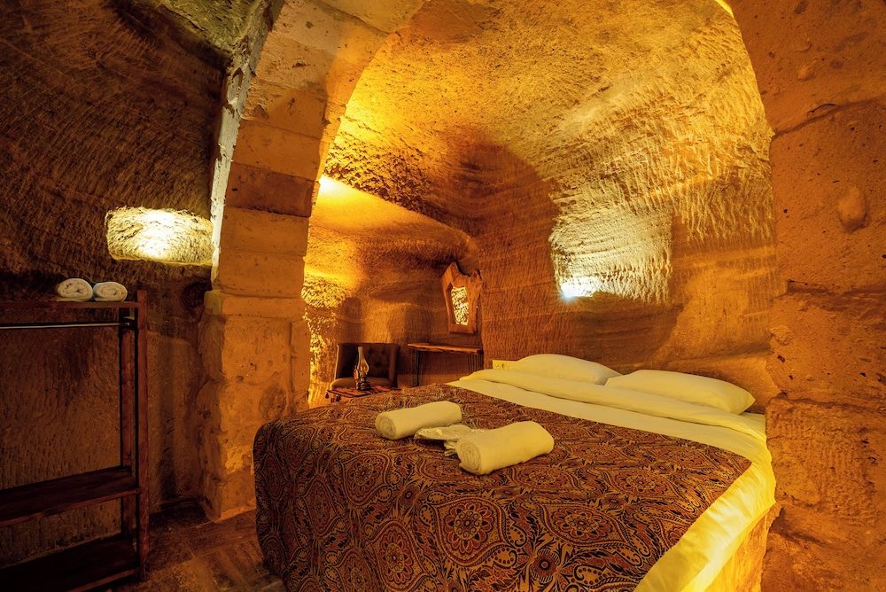 Snora Cave Hotel 2