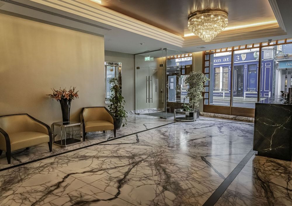 Eyre Square Hotel 2