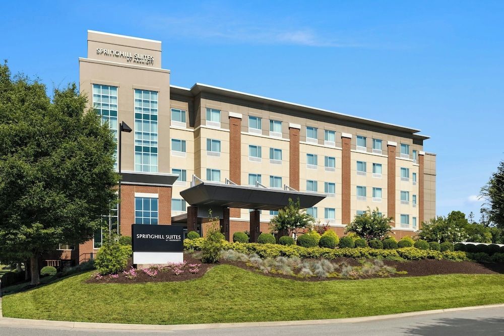 SpringHill Suites by Marriott Roanoke 1