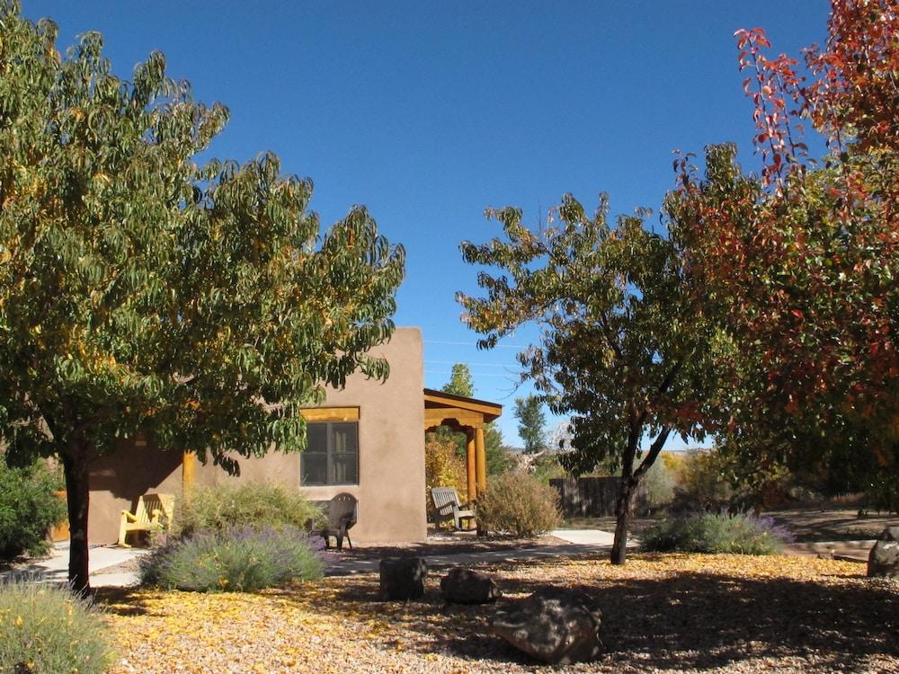 Abiquiu Inn 2