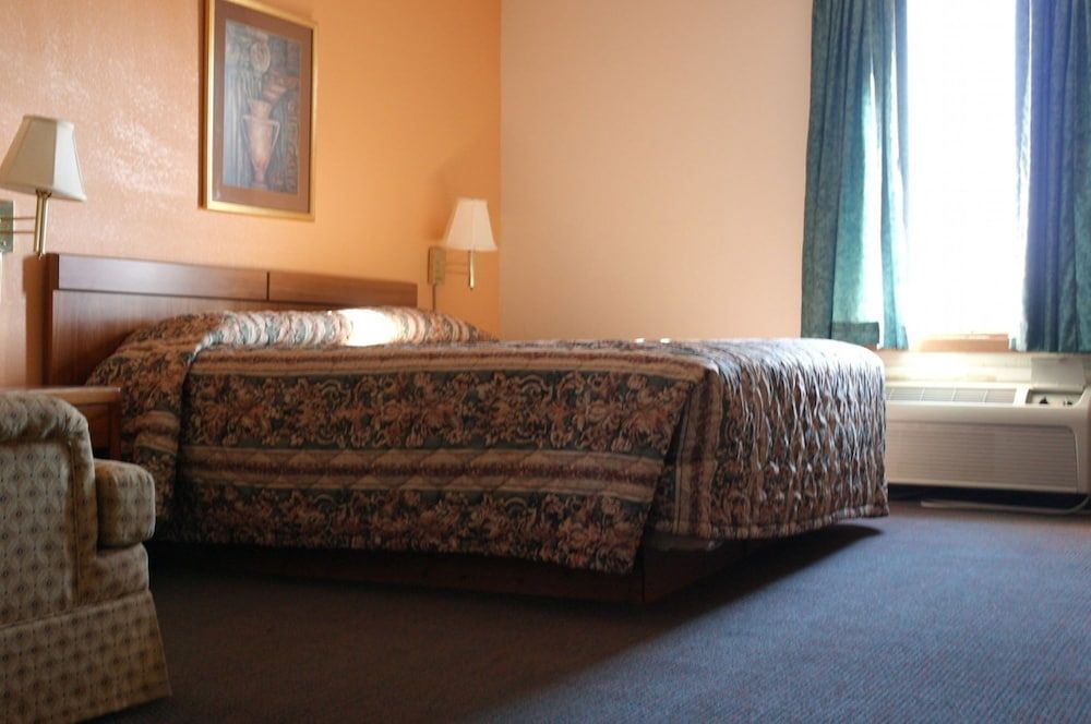 State Line Inn 1