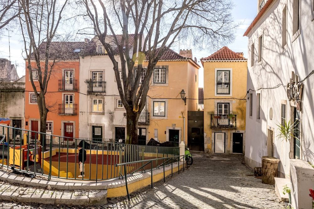 Alfama Tiny by Homing 2