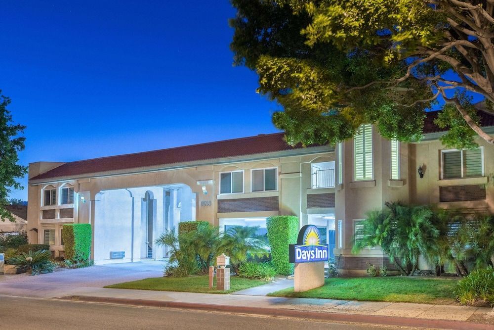 Days Inn by Wyndham Near City Of Hope 1