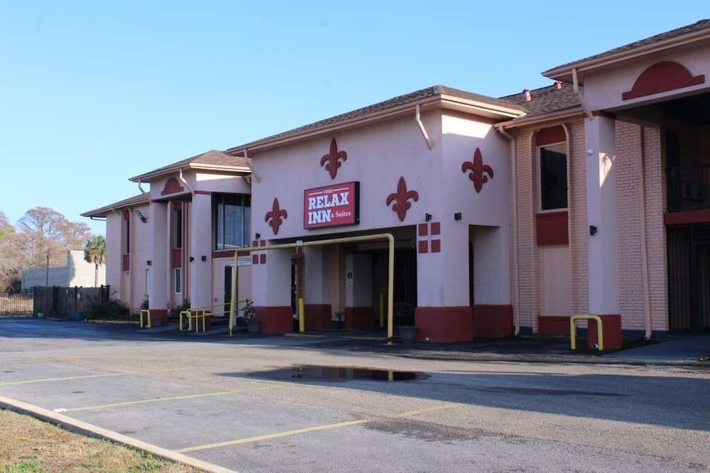 Relax Inn and Suites 1