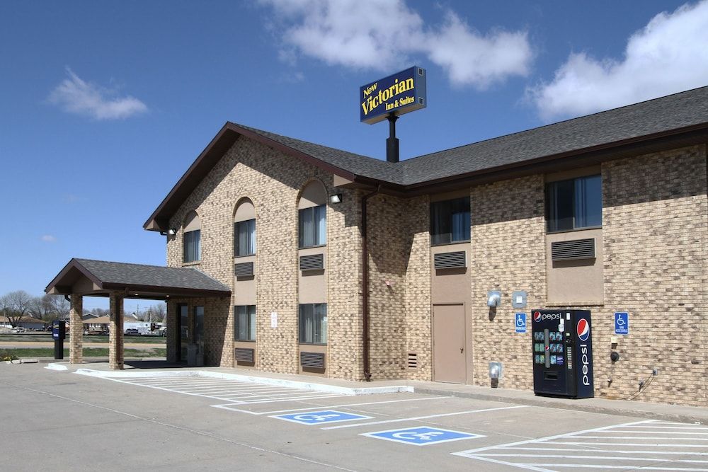 New Victorian Inn & Suites Kearney 1