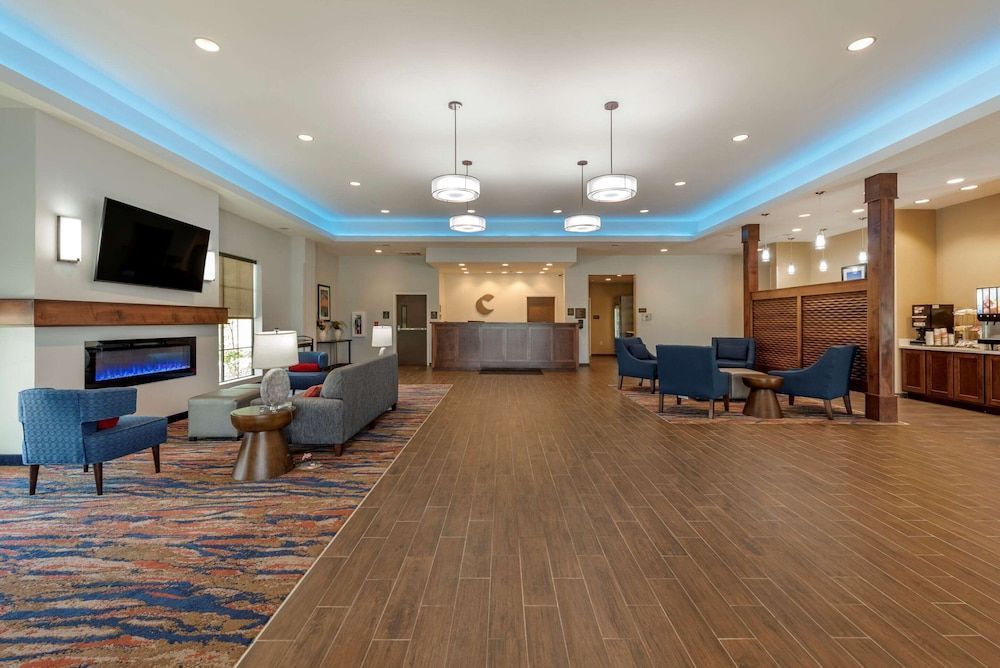 Comfort Suites Dry Ridge 2