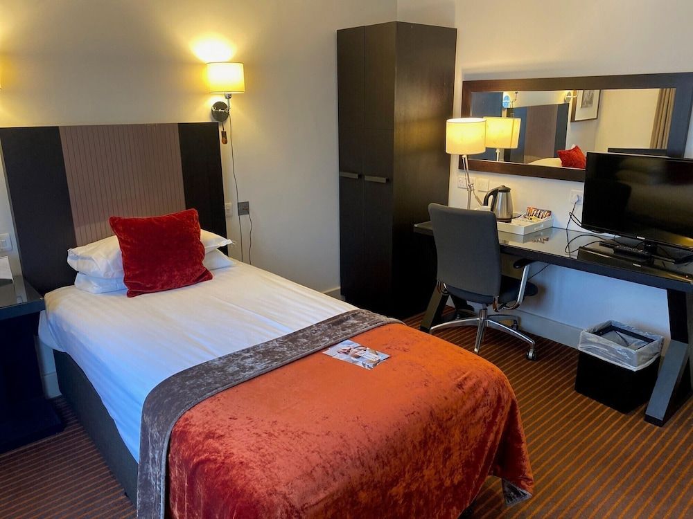 Staverton Park Hotel & Golf Club 1