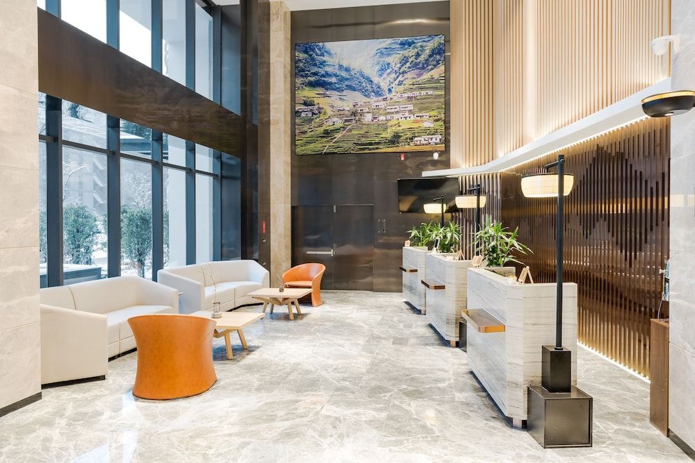 Atour Hotel Chongqing Jiefangbei 1