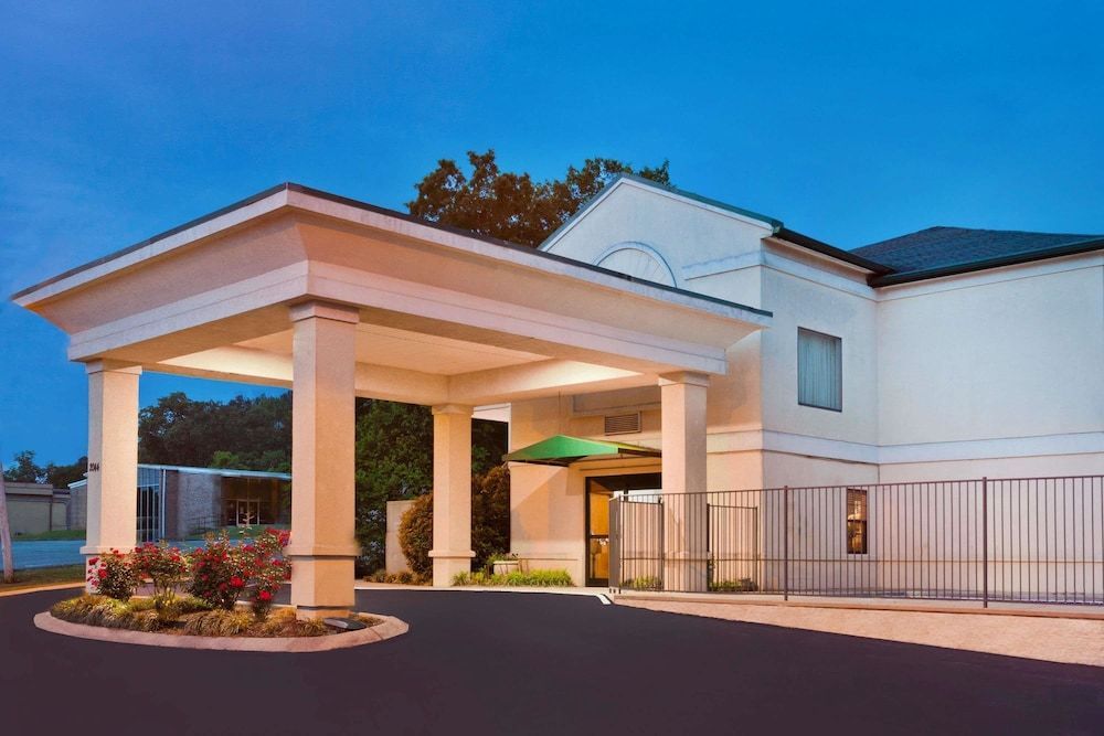 Super 8 by Wyndham Ft. Oglethorpe GA/Chatt TN Area 1