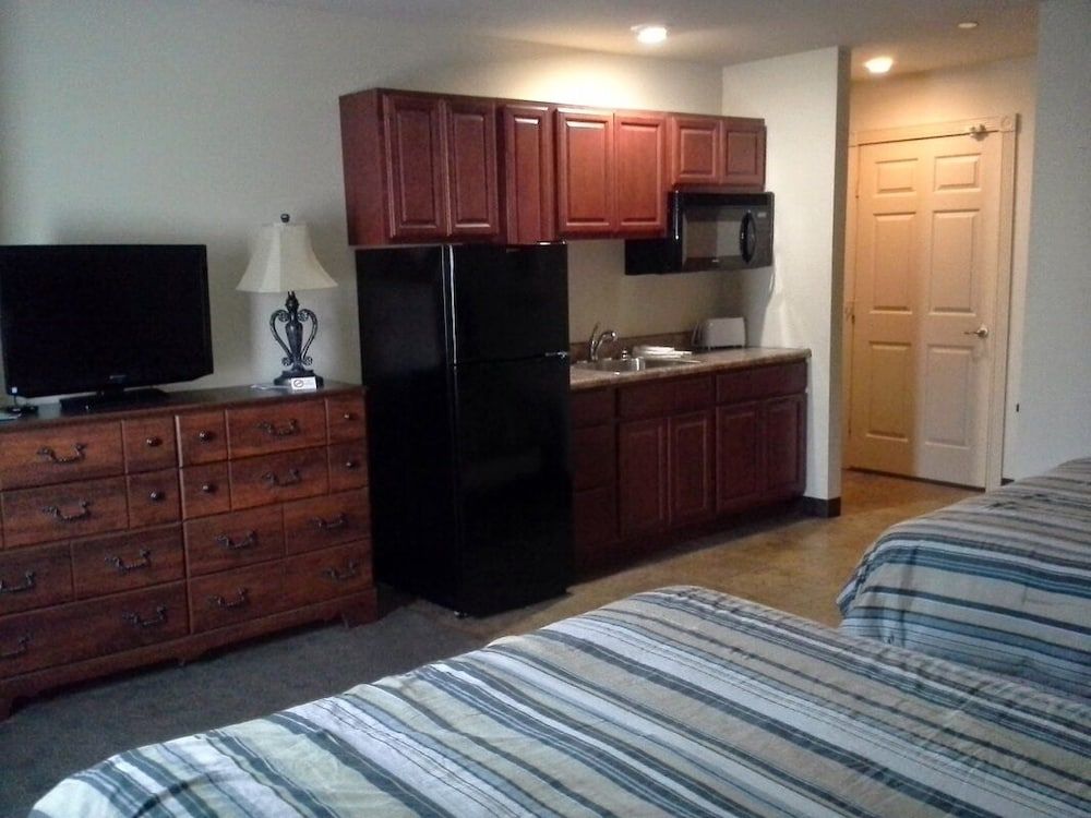 Gamble Farm Inn and Suites 1