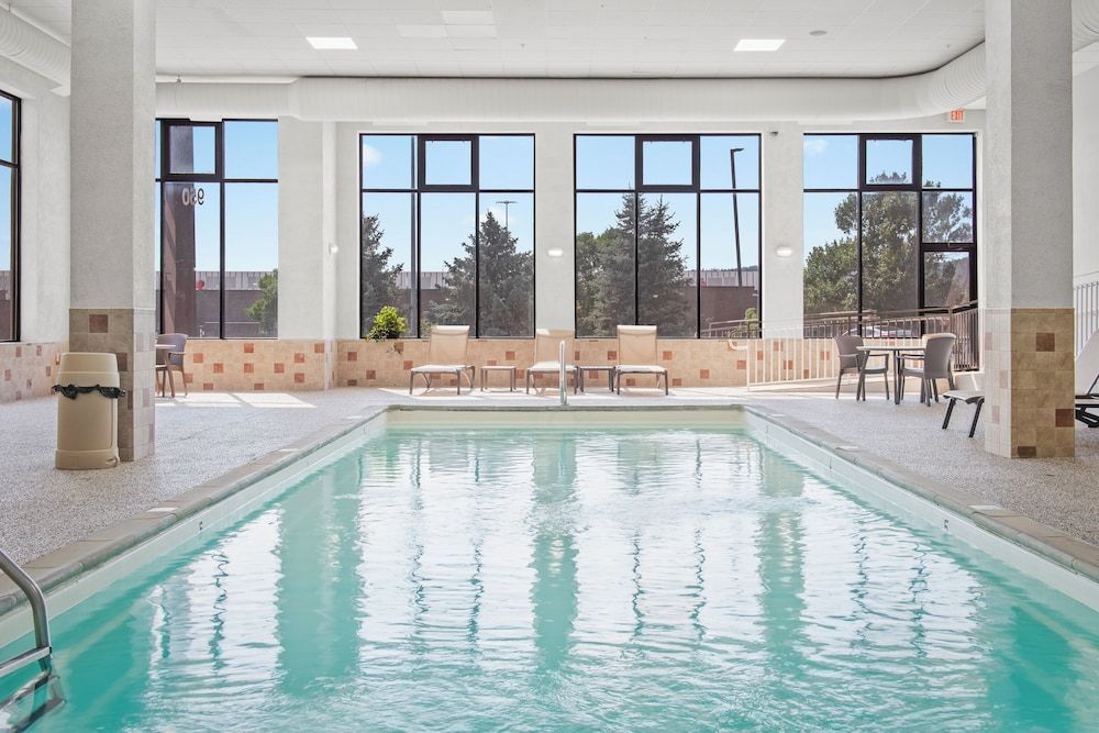 Elevation Inn & Suites, Trademark Collection by Wyndham 1