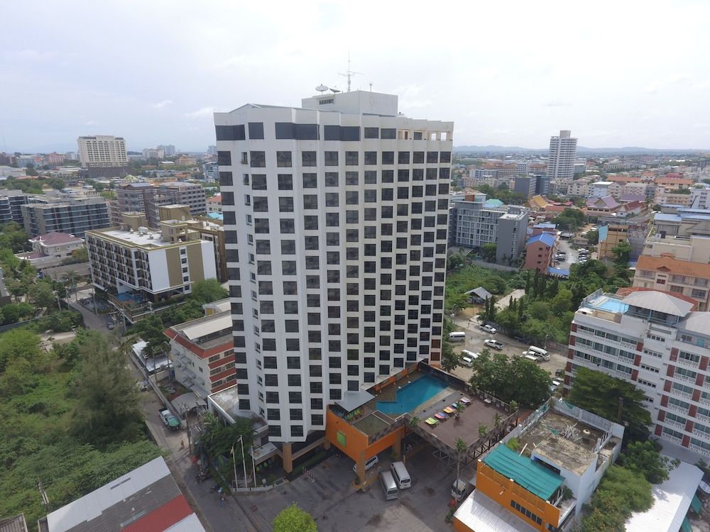 The Seasons Pattaya 1