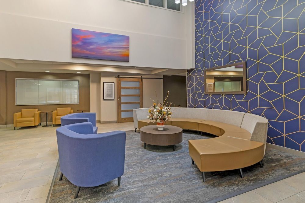 Best Western Plus Pembina Inn & Suites 2