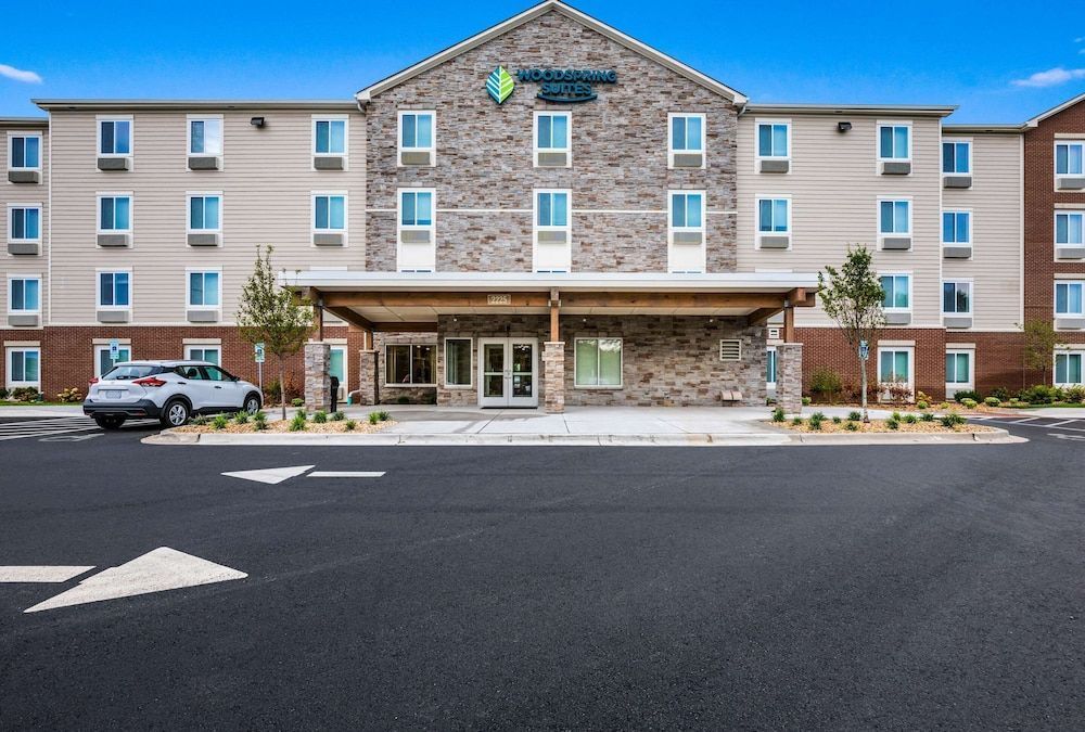 WoodSpring Suites Elgin - Chicago 1