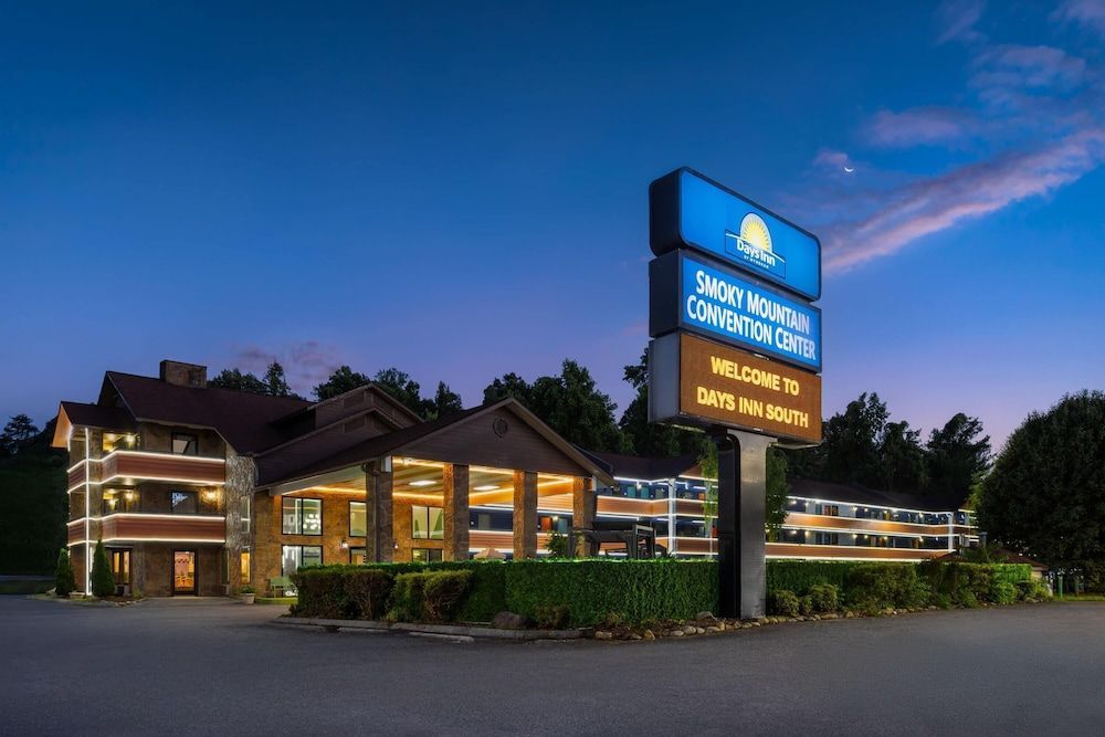 Days Inn By Wyndham Pigeon Forge South 1