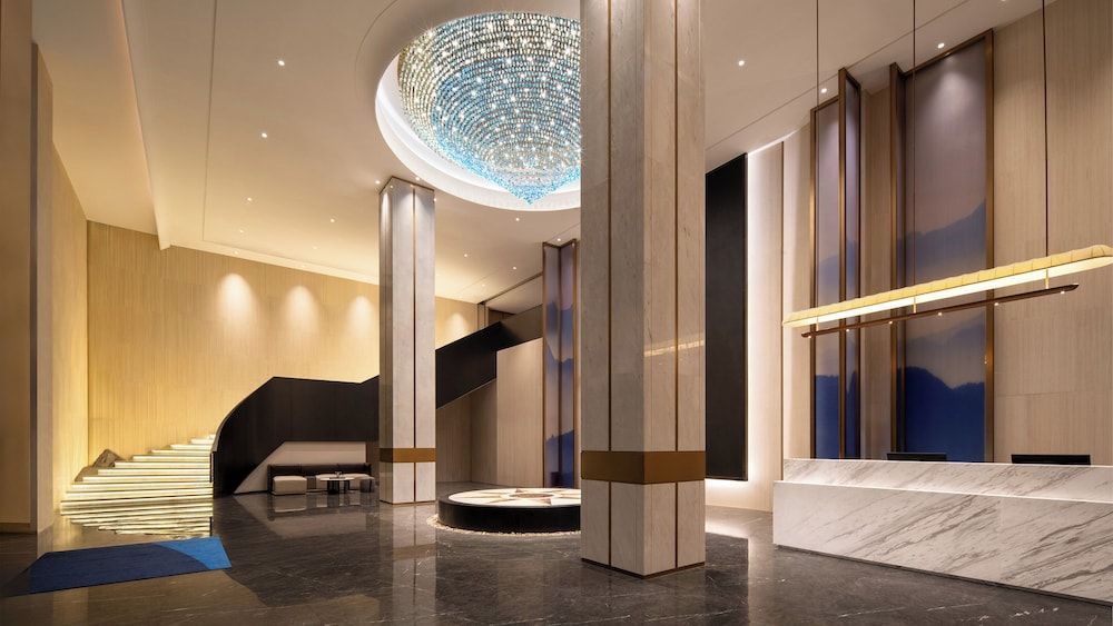 Holiday Inn Express Guangzhou Baiyun Airport T2 by IHG 1