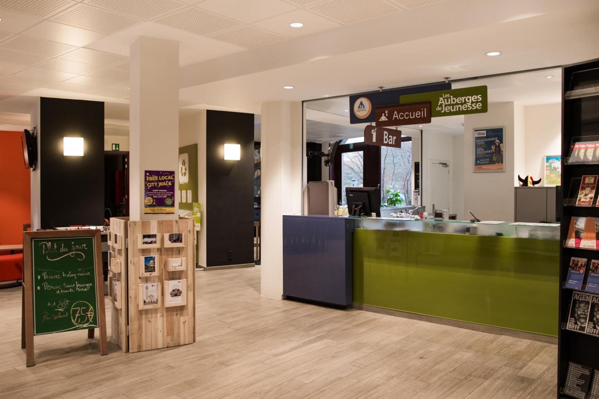HI Brussels Generation Europe Hostel 2