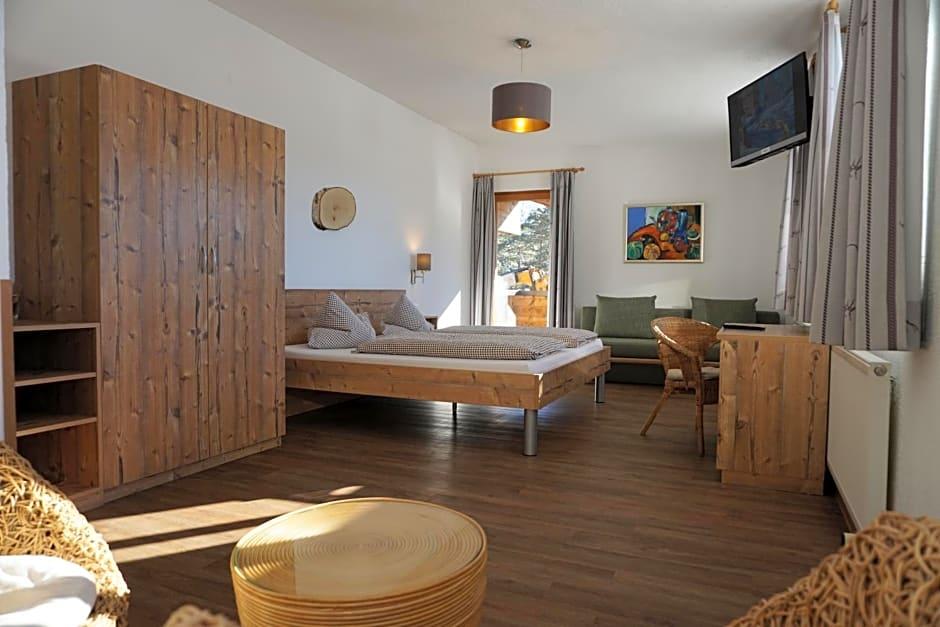 Hotel Pension Tyrol 2