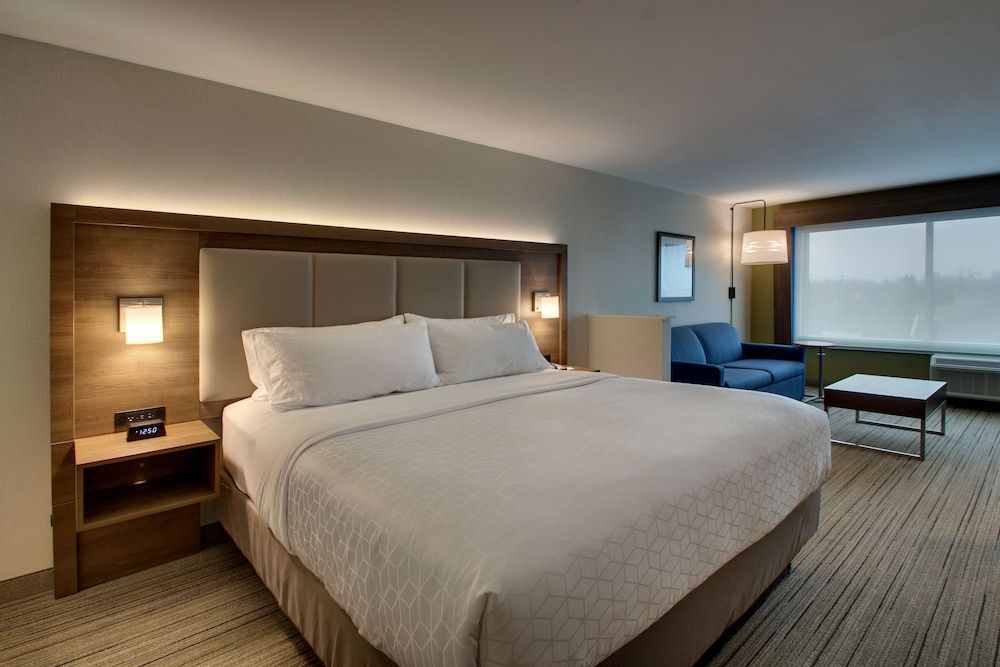 Holiday Inn Express & Suites MT STERLING NORTH by IHG 1