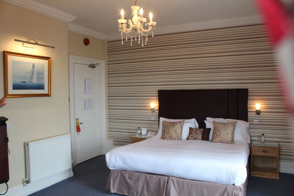 New Holmwood Hotel 2