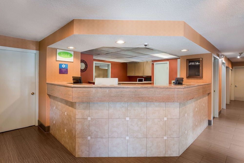 SenS Suites Livermore; SureStay Collection by Best Western 2