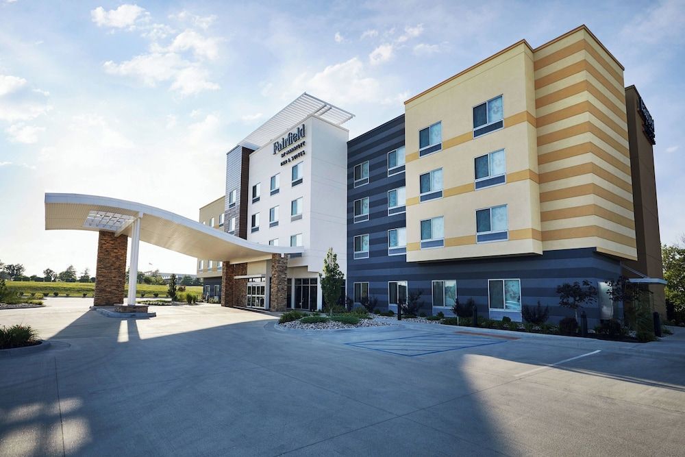 Fairfield Inn & Suites by Marriott Kansas City Belton 1
