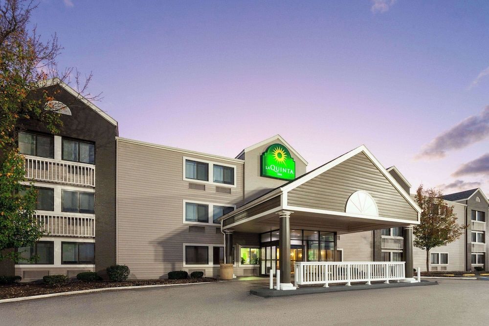 La Quinta Inn by Wyndham Cleveland Independence 1