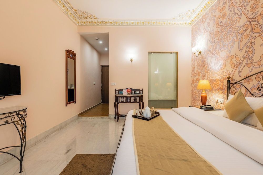 Suryaa Villa Jaipur - A Boutique Heritage Hotel 2