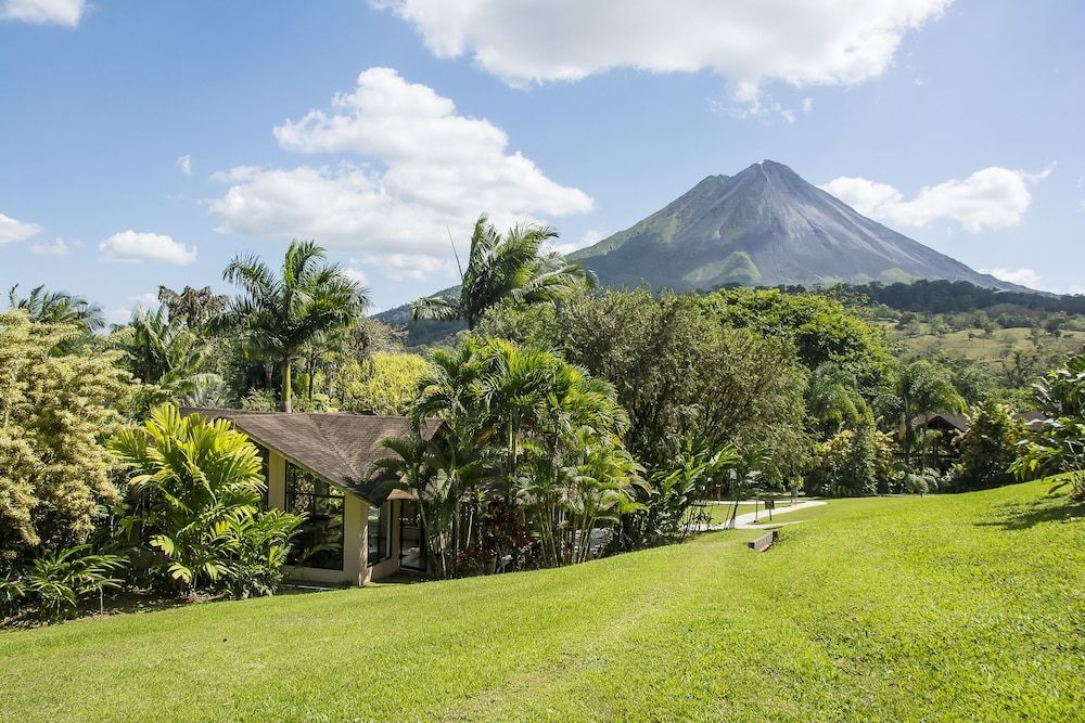 Arenal Paraiso Resort Spa & Thermo Mineral Hot Springs 1