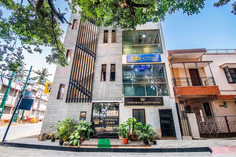 FabHotel Corporate Crown - Nr Jyoti Nivas University 1