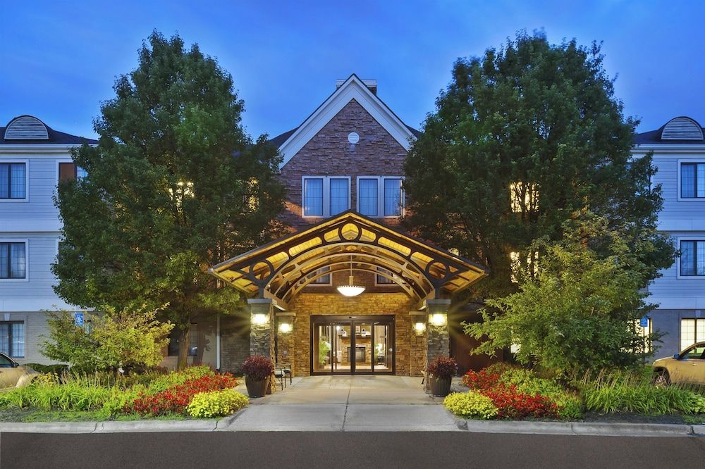 Staybridge Suites DETROIT-UTICA by IHG 1