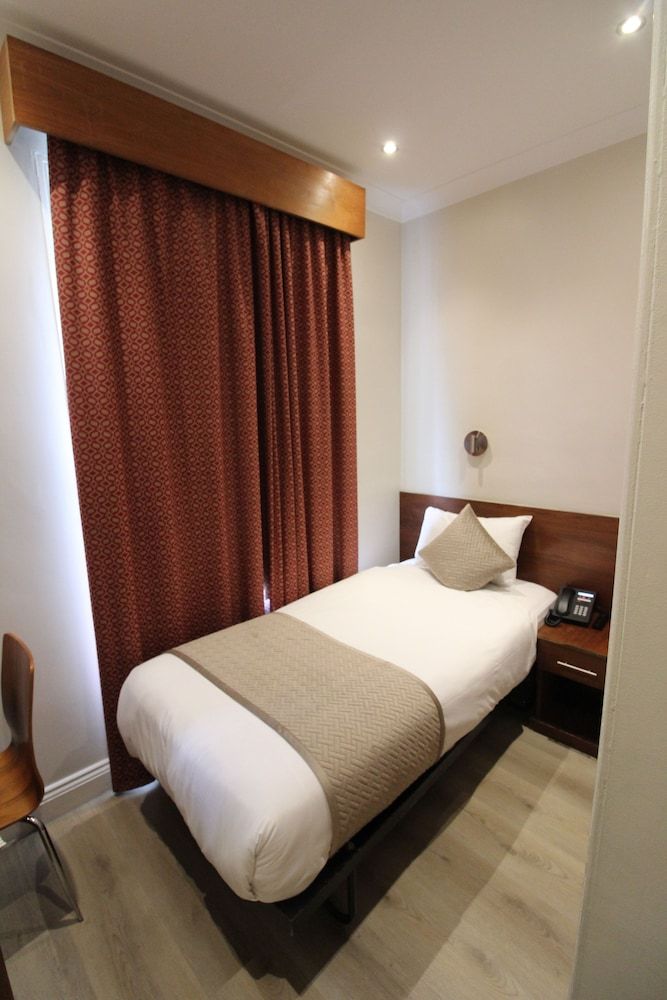 Wedgewood Hotel 1