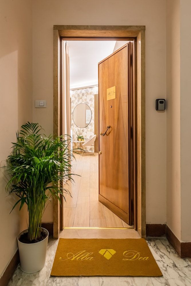 AlbaDea Suites&Jacuzzi 1
