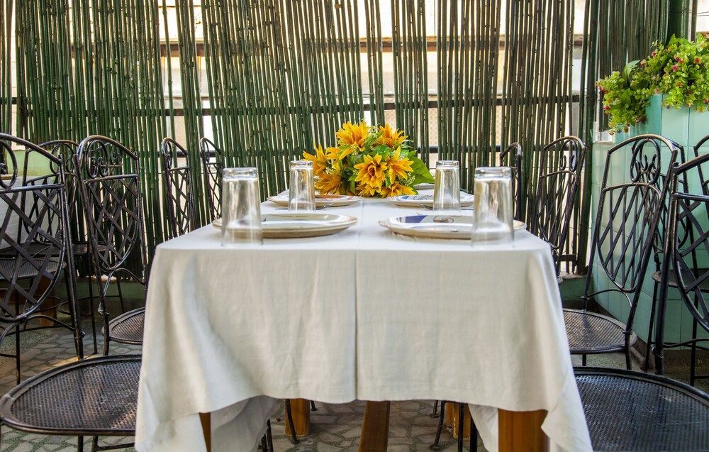 Hotel Sunshine - Karol Bagh Budget Stay at New Delhi 1