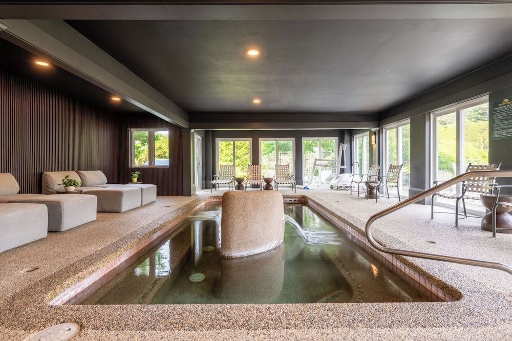 The Meadowmere Resort 1