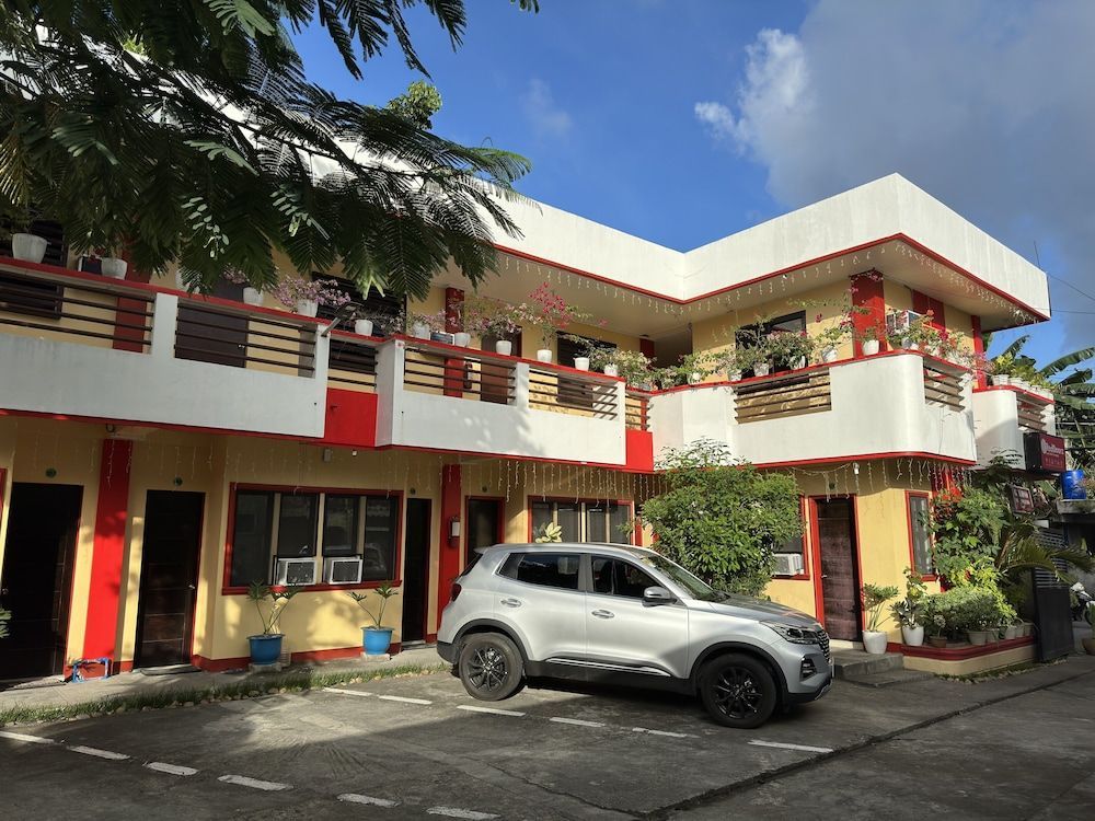 RedDoorz near Mariners Legazpi 1