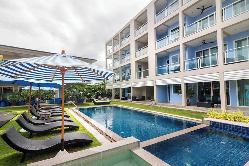 Surf & Sand Resort 1
