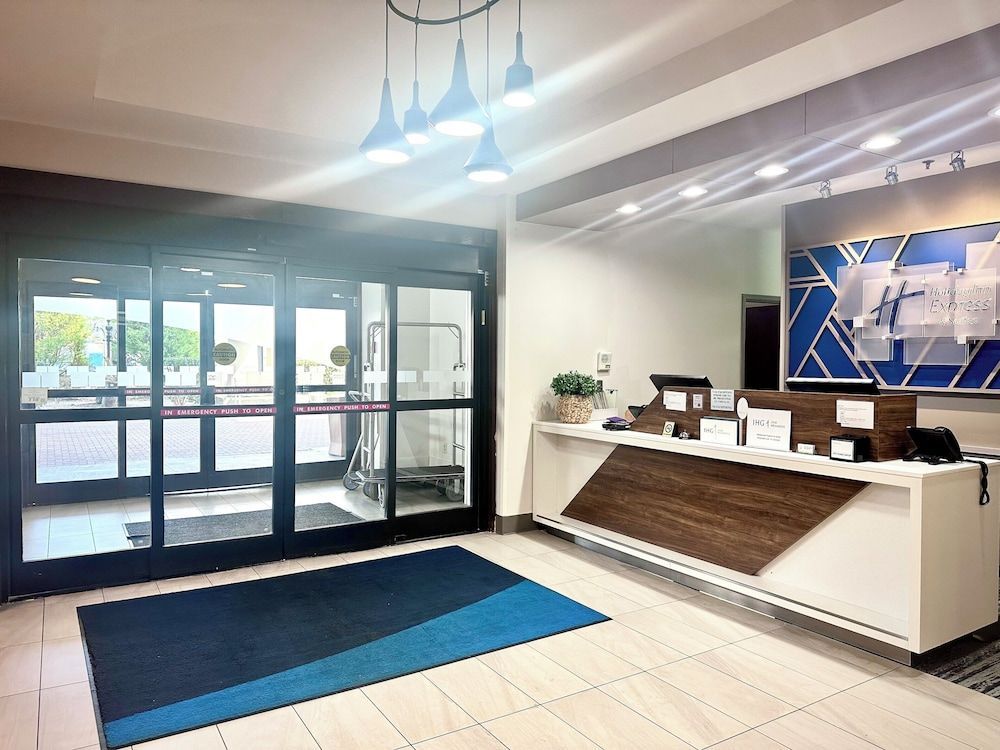 Holiday Inn Express & Suites HINESVILLE EAST - FORT STEWART by IHG 2