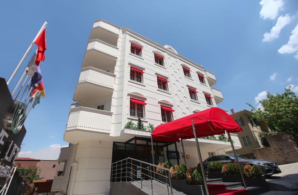 The Life Hotel & Spa 1