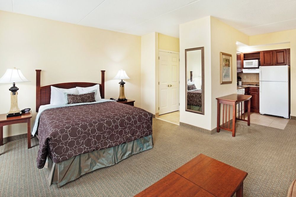 Staybridge Suites KNOXVILLE OAK RIDGE by IHG 1