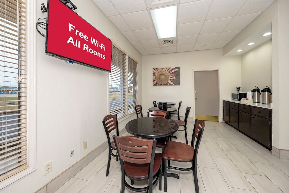 Red Roof Inn Bay Minette 2