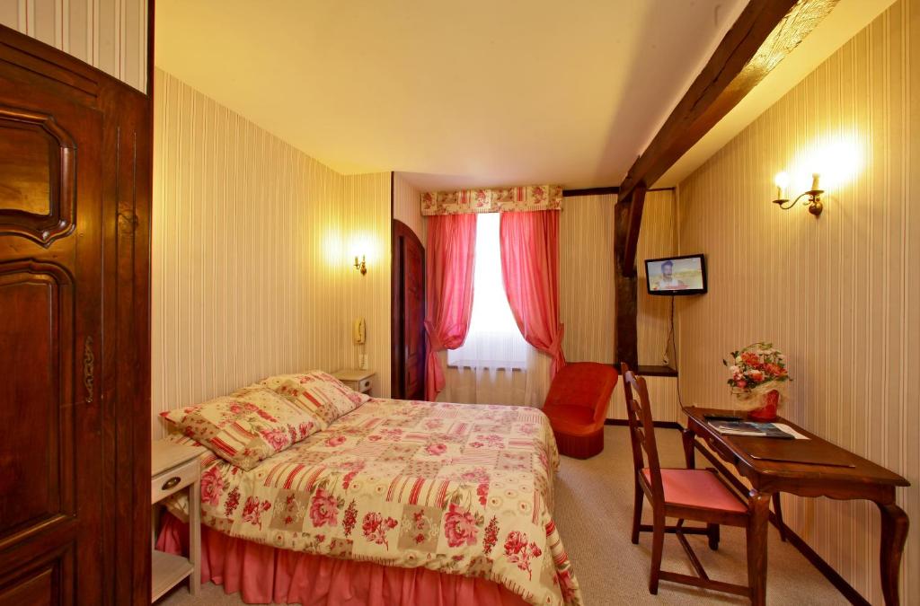 Logis Hôtel Restaurant Château Bellevue 1