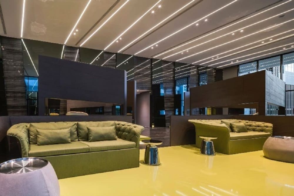 the base central pattaya seaview 2