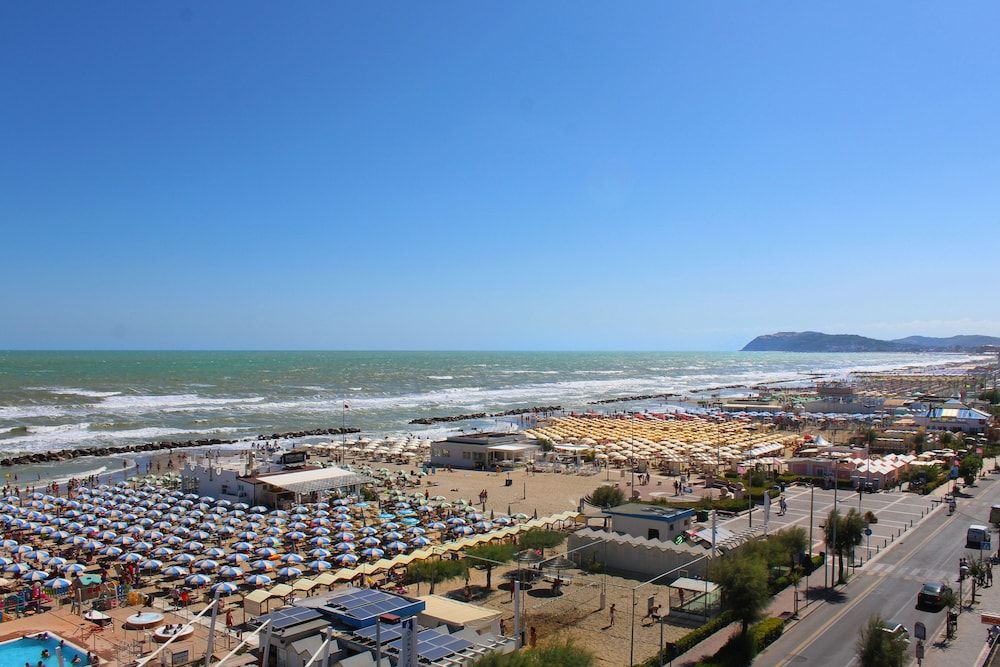 Hotel Silvia Misano Adriatico 1