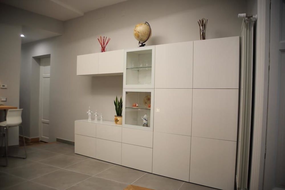Mantegna Rooms 2