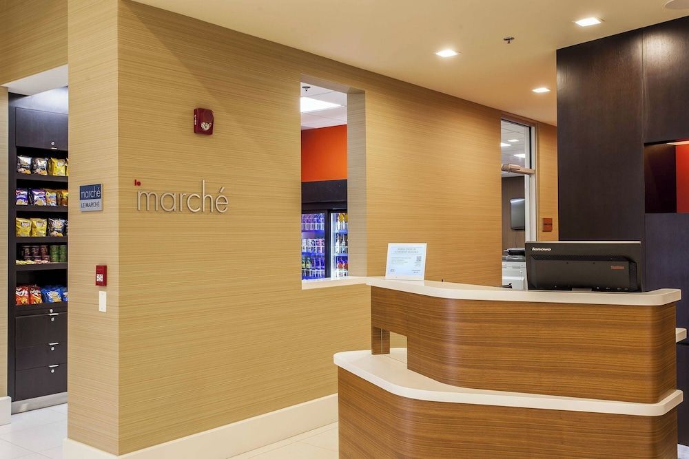 Courtyard by Marriott Montreal West Island/Baie D’Urfe 2