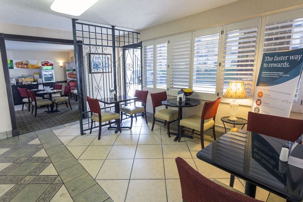 Quality Inn Savannah Historic District 2