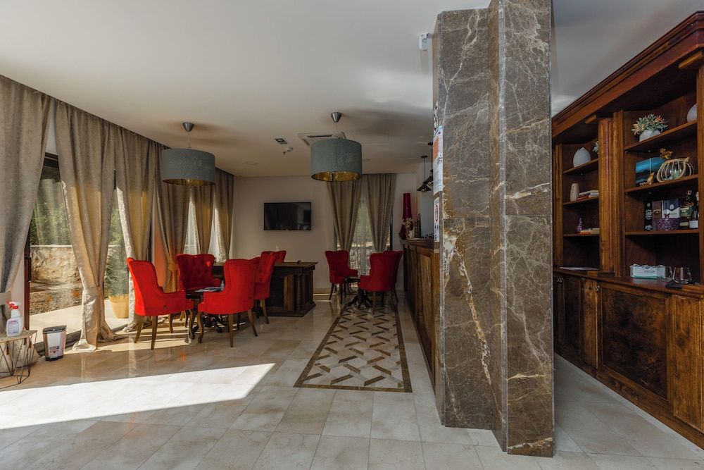 Hotel Plaza Lucice 2