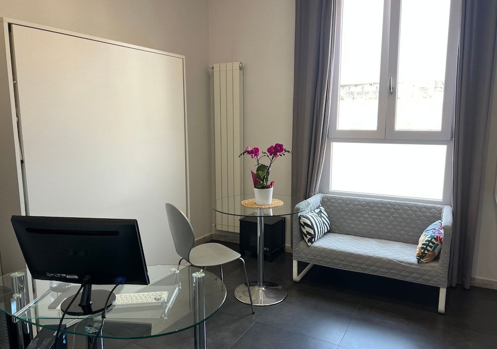 Floor 6 Boutique Rooms by DOT Suites 2